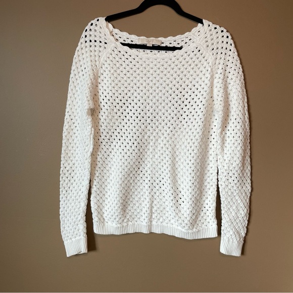 EUC Ann Taylor Loft Fishnet White Sweater Size Medium - Picture 8 of 8